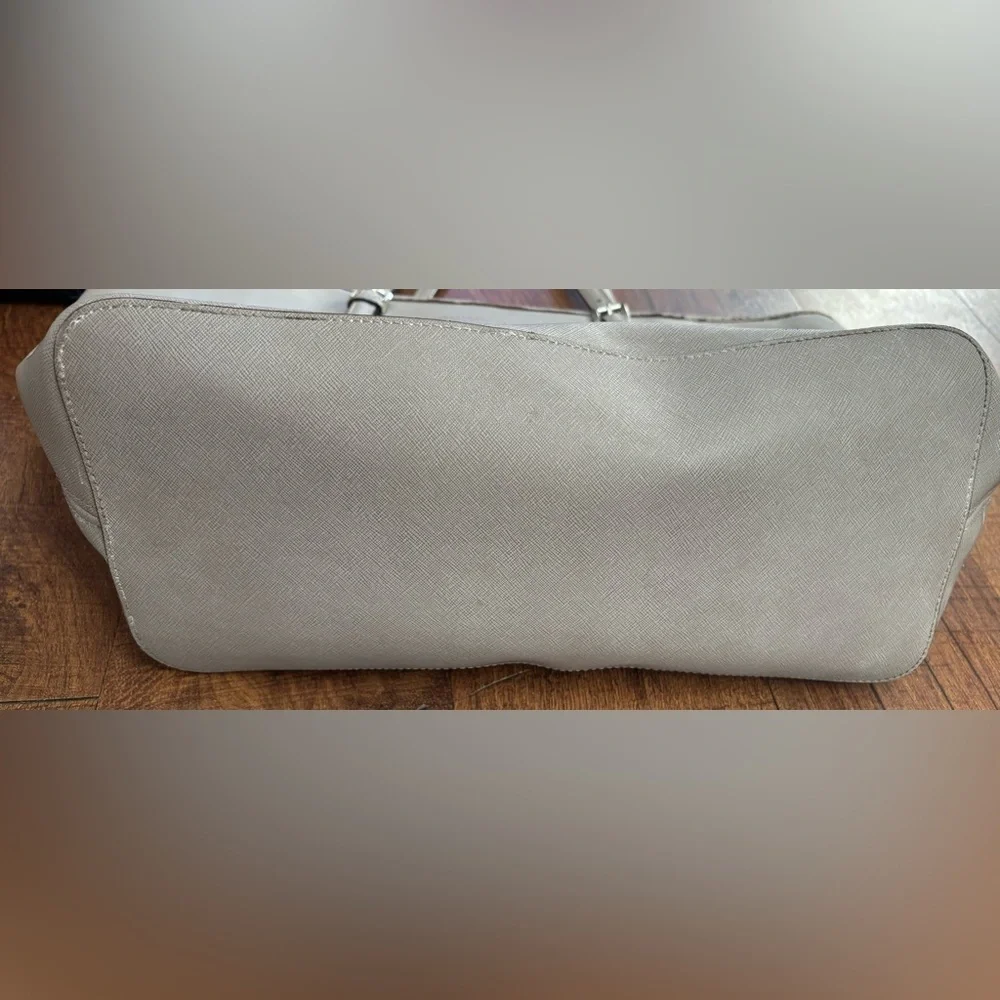 Michael Kors Jet Set Travel large tote bag in grey saffiano leather